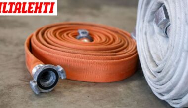 Auto leimahti liekkeihin – Omistaja hyppäsi rattiin