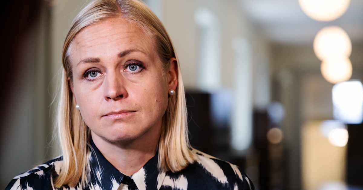 Ulkoministeri Elina Valtonen: Venäjän asevoimien kyvykkyyksiä tulisi rajoittaa | Politiikka