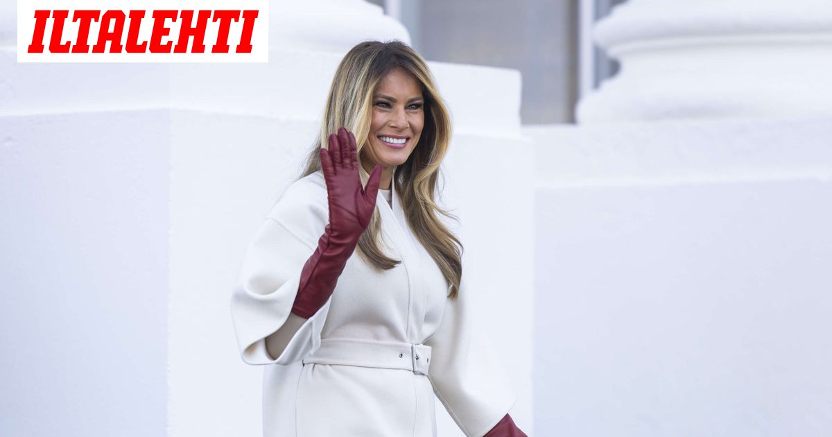 Melania Trump vastaanotti kuusen – Päällä takki, jota harva rohkenee käyttää