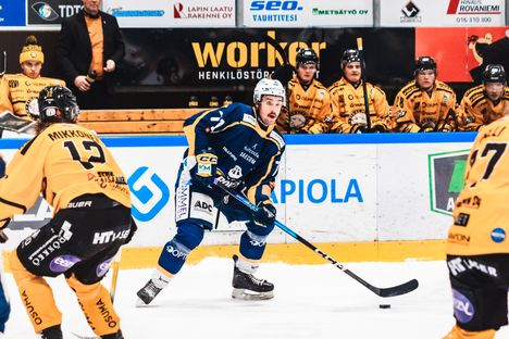 RoKi tahtoo ylemmälle sarjatasolle. Kuvassa hyökkääjä Evan Boucher.