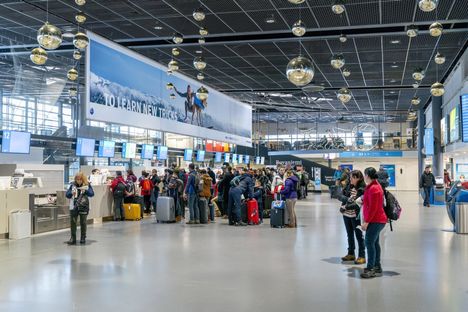 Rovaniemellä käy vuosittain valtavasti turisteja.