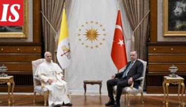 Paavilta vakava varoitus: ”Ihmiskunnan tulevaisuus on pelissä”