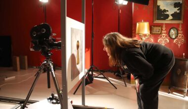 Hämeenlinnan taidemuseota kutkutti yhteistyö elokuvataiteen opiskelijoiden kanssa – nyt tulos on kaikkien nähtävillä | Kanta-Häme