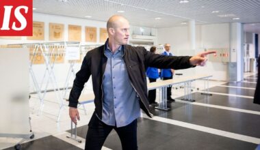 Jokerit nousee SM-liigaan – Ossi Väänänen julkaisi riehakkaan kuvan