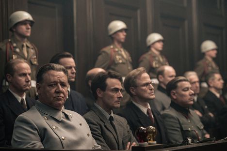 Hermann Göring (Russell Crowe) oli korkea-arvoisin natsiupseeri, joka saatiin Nürnbergissä oikeuden eteen.
