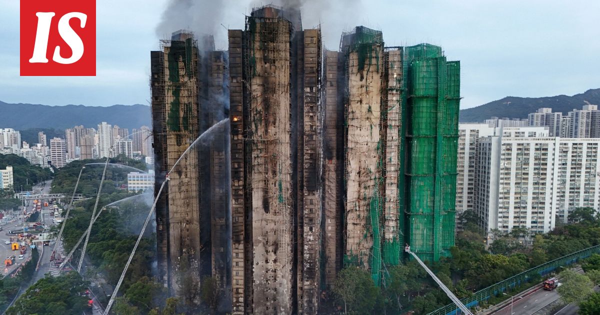 Uhriluku kasvaa: Jo lähes 130 kuollut Hongkongin palossa