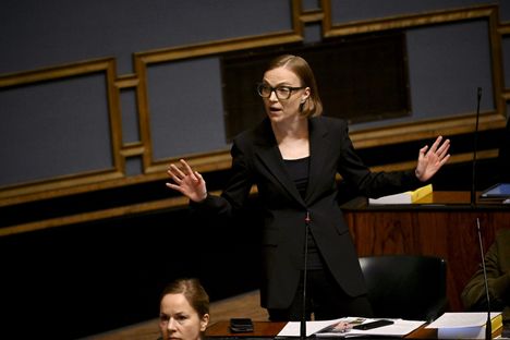 – Minä seison ylpeästi sen vaihtoehdon takana, että vasemmistoliitto on valmis verottamaan niitä, joilla on enemmän, Minja Koskela kommentoi.