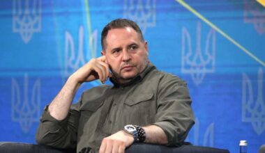 Zelenskyin lähin avustaja eroaa korruptioskandaalin keskellä | Uutisia lyhyesti