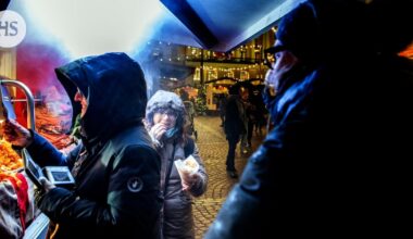 Hinnat puhuttivat turisteja Tuomaan markkinoilla