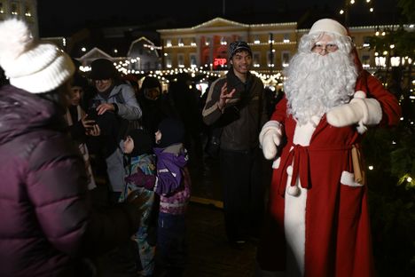 Joulupukki saapui markkinoille.