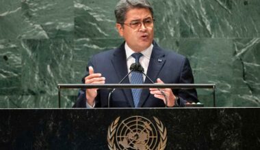 Trump armahtaa huumekaupasta tuomitun Hondurasin entisen presidentin – helpotti huumeiden salakuljetusta Yhdysvaltoihin | Uutisia lyhyesti