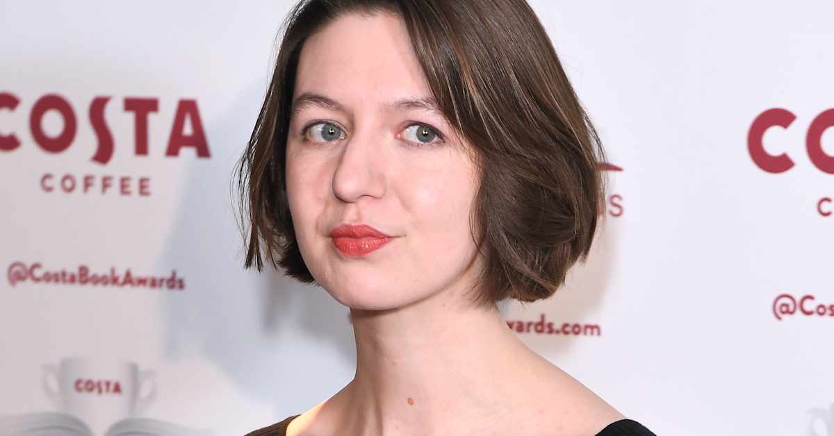 Menestyskirjailija tukee terroristiseksi luokiteltua ryhmää – hänen kirjansa saatetaan vetää myynnistä Britanniassa | Kulttuuri