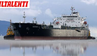 Putinin öljytankkerit tulessa Mustallamerellä