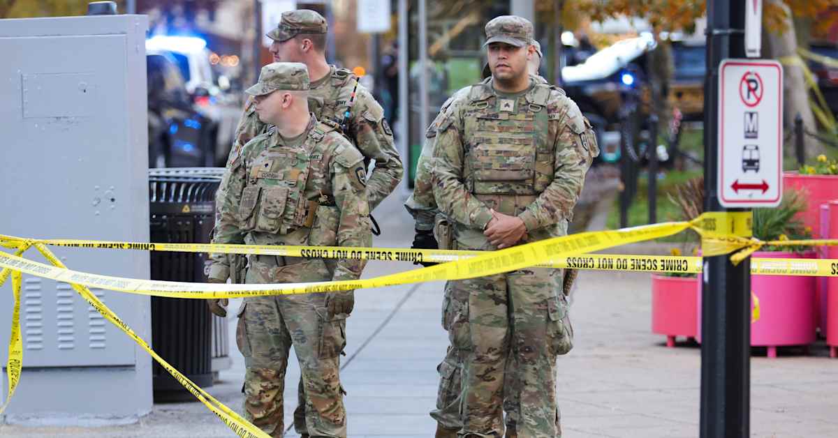 Yhdysvallat keskeyttää kaikki turvapaikkapäätökset Washingtonin ampumisen jälkeen | Uutisia lyhyesti