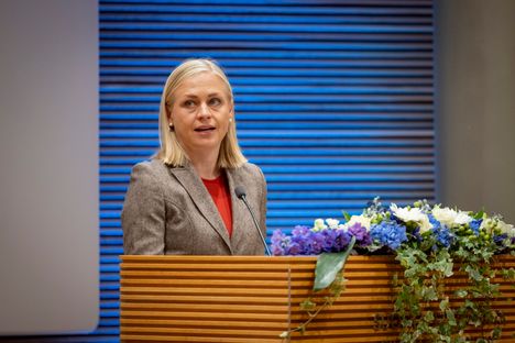 – Uudessa kansainvälisessä kilpailutilanteessa joudumme vastaamaan sekä taloudellisten että sotilaallisten jännitteiden kasvuun, ulkoministeri Elina Valtonen kirjoittaa.