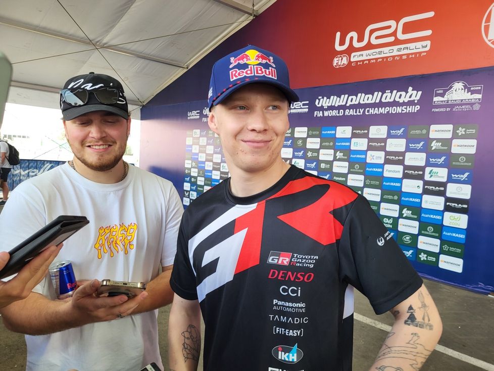 Kalle Rovanperä, 25, esiintyi vapautuneena ennen uransa toistaiseksi viimeistä MM-rallia Saudi-Arabiassa.