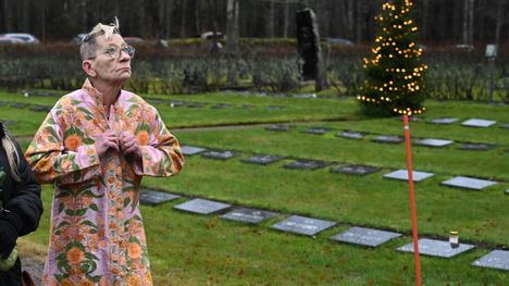 – Tunnen Olgan perheenjäseniä, Liisa Akimoff kertoo.