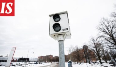 Kaleva: Peltipoliisi välähtää nyt niin usein, että puolet niistä on pitänyt pimentää