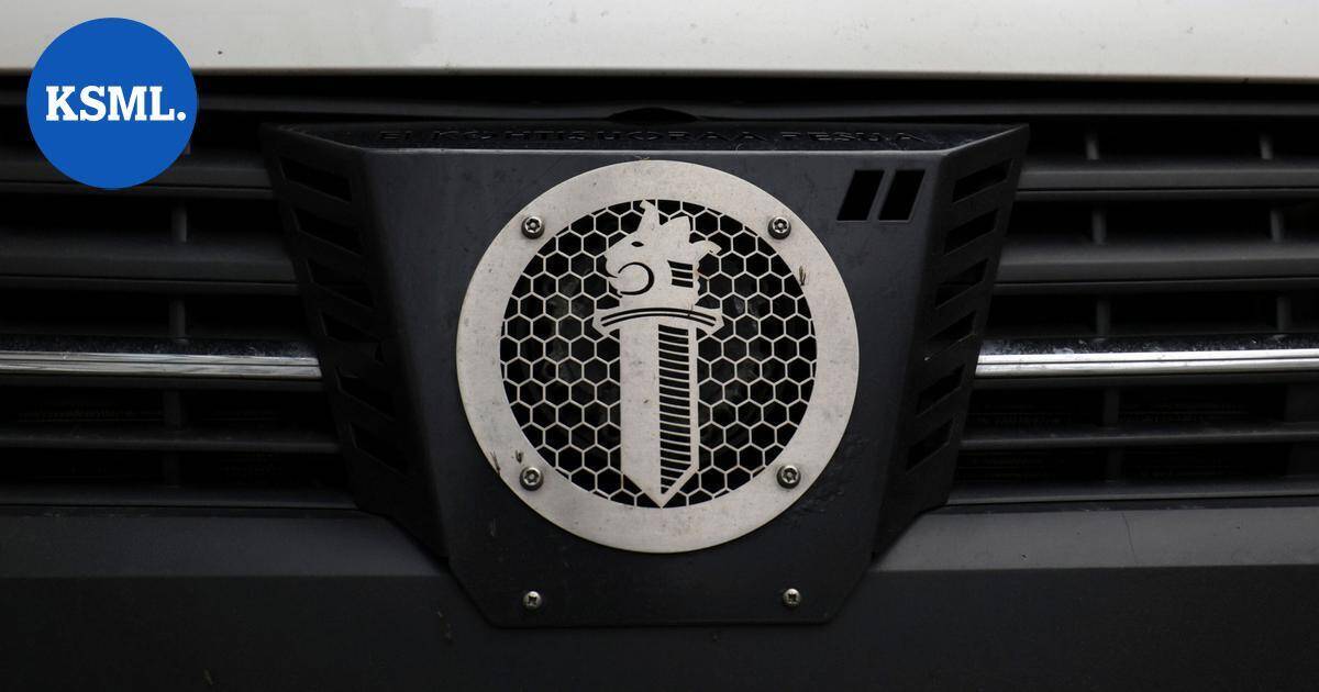 Auto ajautui ravintolan terassille Tikkurilassa | Uutissuomalainen