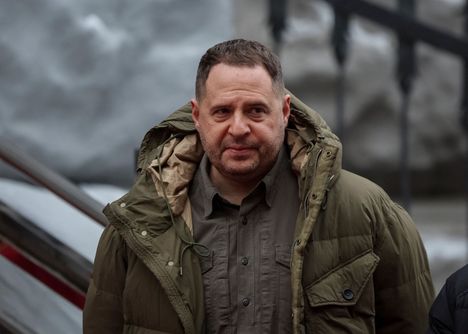 Ukrainan presidentinkanslian entinen päällikkö Andri Jermak kuvattuna Kiovassa tammikuussa 2024.