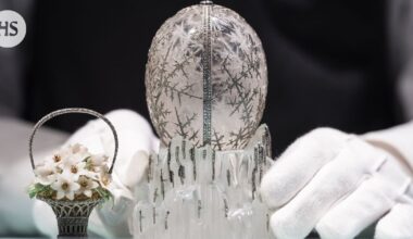 Yksi arvokkaimmista Fabergén pääsiäismunista myydään ensi tiistaina Christies-huutokaupassa Lontoossa.