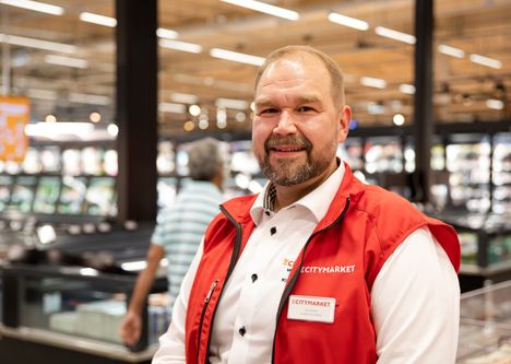 K-Citymarket Tammiston kauppias Kimmo Sivonen kertoo, että myymälän henkilökunta oli avustanut tilanteessa. Arkistokuva.