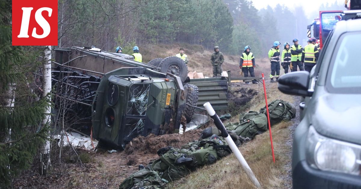 Puolustusvoimien kuorma-auto liikenneonnettomuudessa Raaseporissa - Ilta-Sanomat