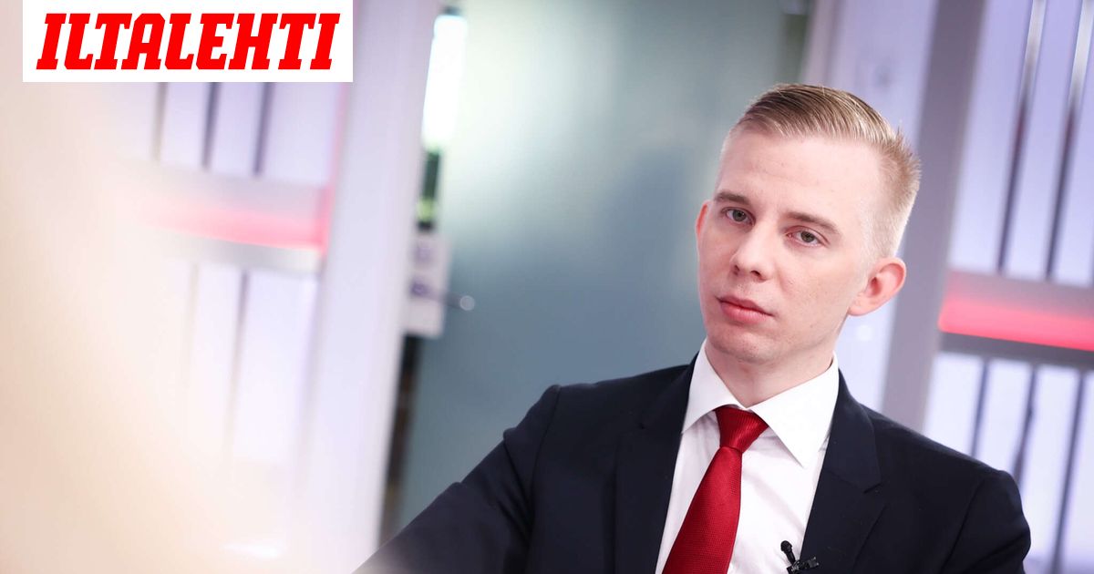 Aluepomon palkkaan 30 000 euron korotus? ”Mitä ihmettä demarit touhuaa?”