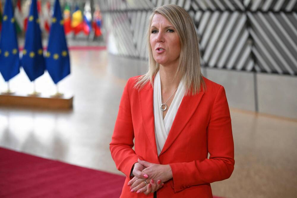 Ympäristö- ja ilmastoministeri Sari Multala (kok.) on tyytyväinen, että yhteinen näkemys syntyi lopulta. Hänen mukaansa paljon yksityiskohtia jäi kuitenkin myöhemmin ratkaistavaksi. Kuva tiistailta. LEHTIKUVA/AFP