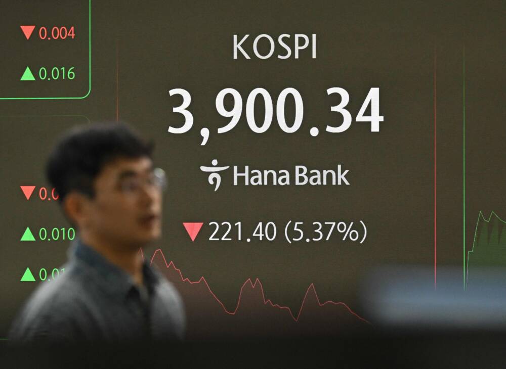 Soulin pörssin Kospi-indeksi ja Tokion pörssin Nikkei 225 -indeksi ovat olleet laskussa. LEHTIKUVA / AFP