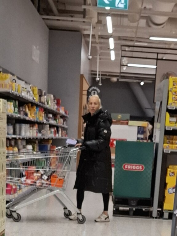 Nannan asuvalinta yllätti, sillä vaikka talvi lähestyy, pääkaupunkiseudulla ei vielä ole varsinainen toppatakkikeli.