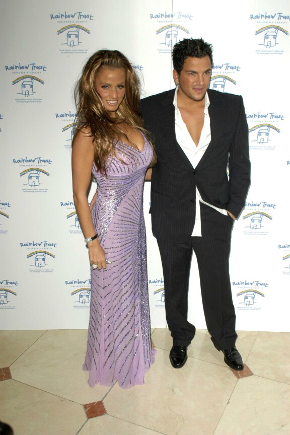 Suhde ja avioliitto Peter Andren kanssa lisäsi Katien julkisuusarvoa entisestään. Ero koitti 2009, mutta riidat lapsista jatkuvat edelleen.