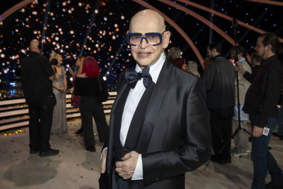 Mussutus seis, Jorma Uotinen linjaa kitisijöille.