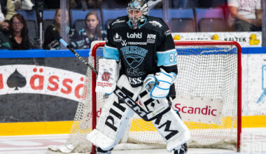 Patrik Bartošák torjui Pelicansille voiton.