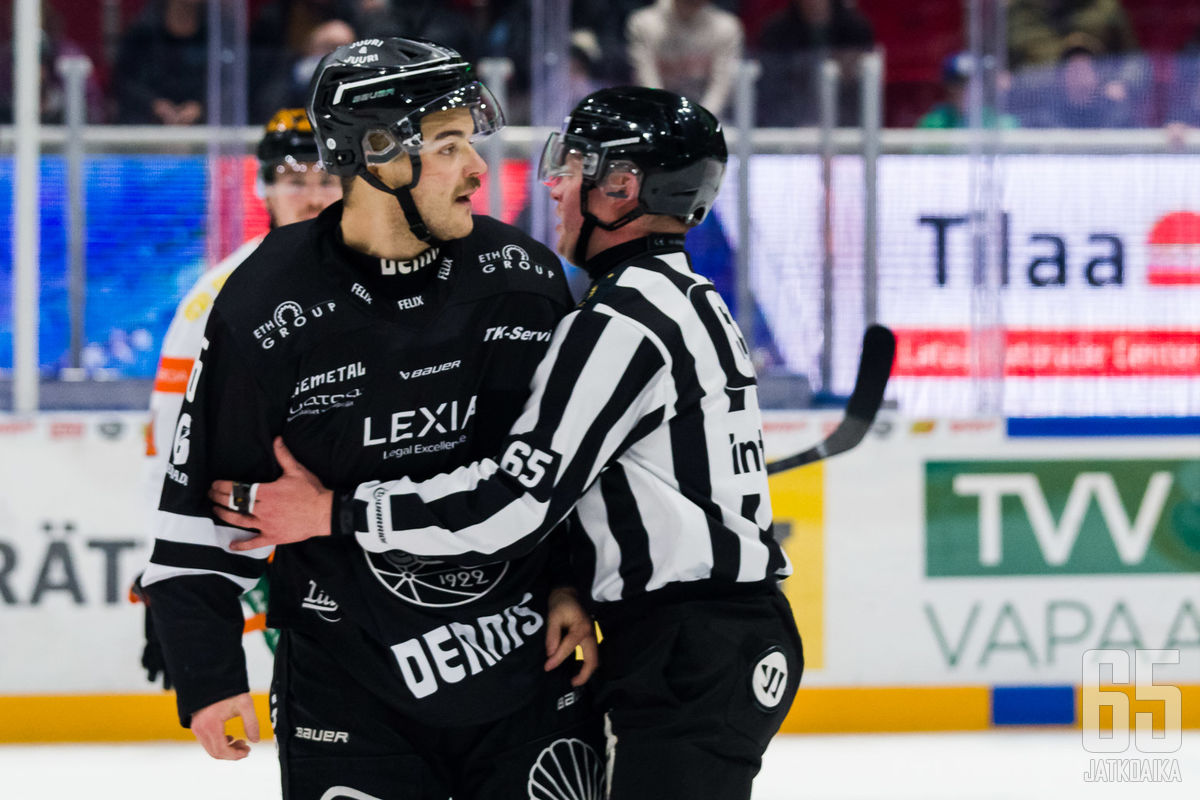 Pakki sai pakit: KooKoo ei vastannut puhelimeen, vaan haki Turusta kaksi pistettä TPS:ltä - Jatkoaika.com