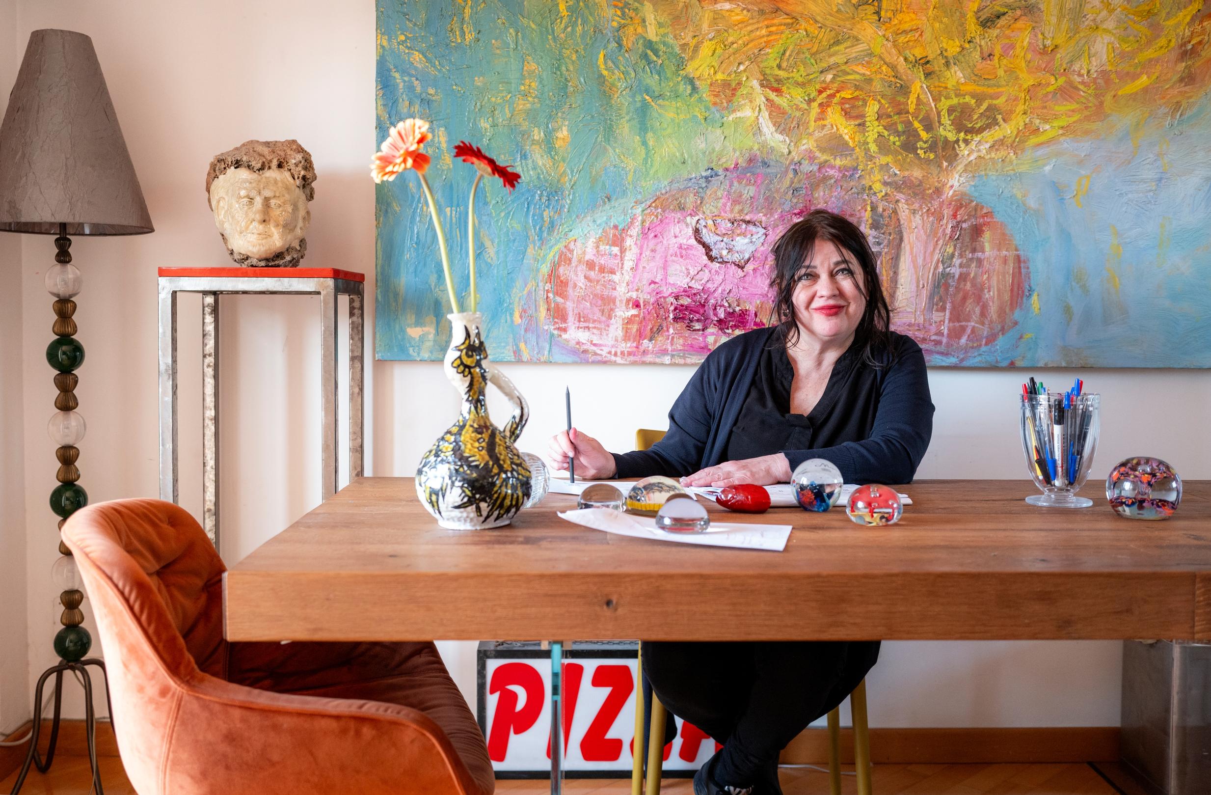 Kodin sydän on Nannan maalaama teos Siellä missä aurinko nousee. Maalaus sai inspiraationsa mimosista, joita Italiassa annetaan perinteisesti naistenpäivänä. Suomessa Nannan töitä on esillä hänen ja Pekka Ala-Pietilän yhteisnäyttelyssä Meilahden Taidehallissa ensi vuoden kevääseen asti.