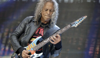 "Puin sen päälleni ja teeskentelin olevani Boris Karloff" – Metallican Kirk Hammett esittelee uskomatonta kauhukokoelmaansa