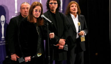 Black Sabbathin ex-manageri aikoo julkaista vanhoja äänityksiä bändin selän takana, väittää Sharon Osbourne - "Olet sika"