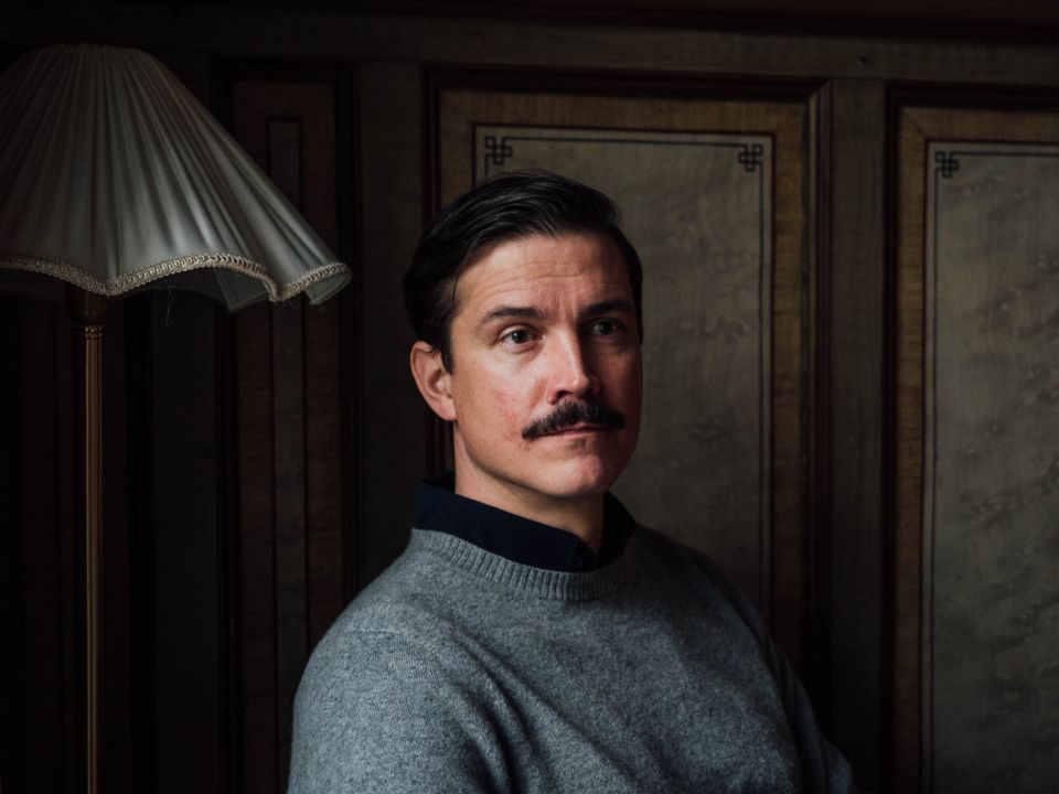 Vuoden 2026 yhteiskuntatietelijäksi tutkija ja tietokirjailija Timo R. Stewart – “Tutkijoiden tehtävä on esittää tiukkaa kritiikkiä ja nostaa esiin uusia näkökulmia”