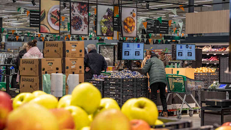 Kouvolan Prisman vihannesosasto.