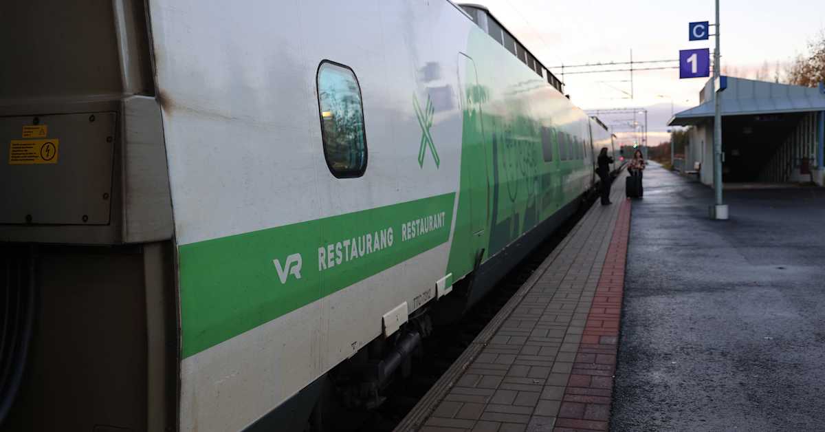 Juna hajosi raiteille, pääradalla myöhästymisiä | Uutisia lyhyesti