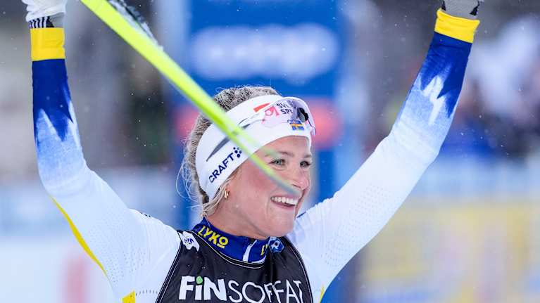 Frida Karlsson tuuletti voittoa Rukalla.