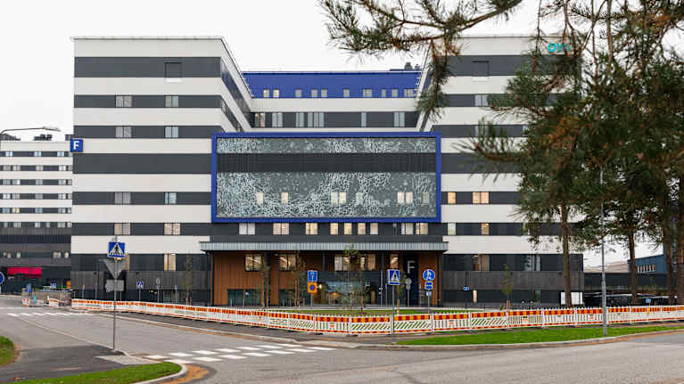 OYS F-rakennus valmistui.