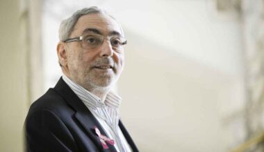 Sairaus­kohtauksesta toipuva Ben Zyskowicz kävi kokoomuksen eduskuntaryhmän kokouksessa | Uutisia lyhyesti