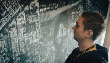 Suomen kuumimmassa yhtiössä kamerat pitää jättää narikkaan – näin suomalaisyhtiöistä tuli avaruuden valloittajia | Talous