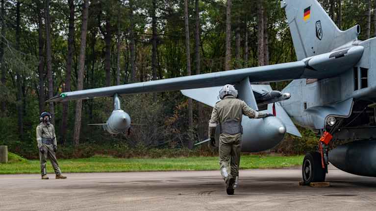 Seitsemänkymmentä lentokonetta 14 liittoutuneesta maasta osallistuu Naton vuotuiseen ydinpelotusharjoitukseen Steadfast Noon.