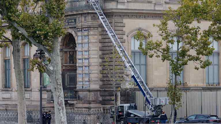 Louvren ryöstössä käytetty tikasauto.