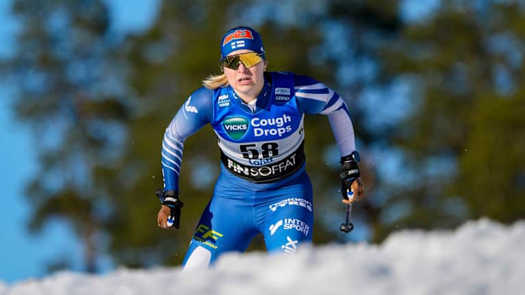 Anni Lindroos hiihti maailmancupissa Lahdessa 2025.