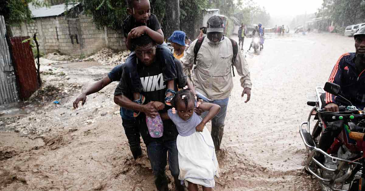 Hirmumyrsky Melissa surmasi kymmeniä – Yhdysvalloilta ja Britannialta hätäapua Karibian maille - Yle