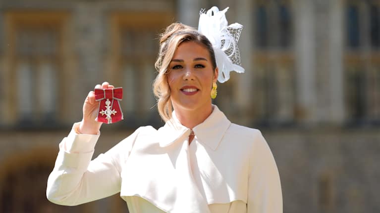 Mary Earps sai brittiläisen imperiumin ritarikunnan jäsenen arvon keväällä 2024.